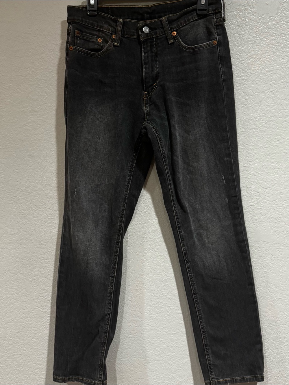 Black Levi’s 541 30x32